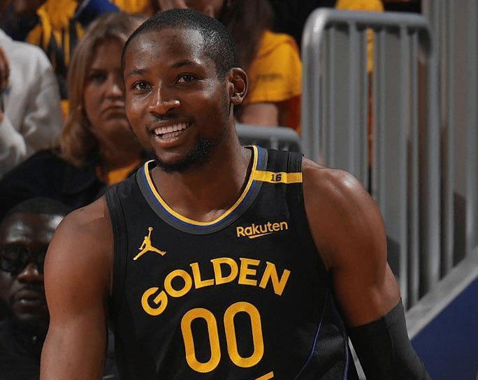 劝你勇士队, 送出半场超, 持球压力 劝你勇士队, 送出半场超, 持球压力