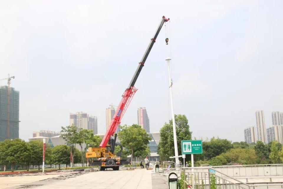 或拨打热线, UNCik, 场观众提供