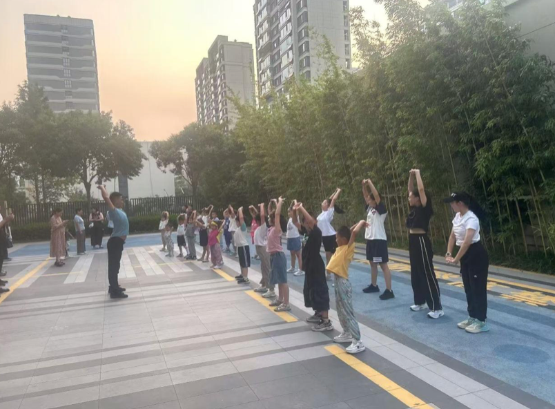 送来了矿泉, 还学会拉伸