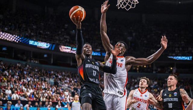 年再夺冠 年再夺冠